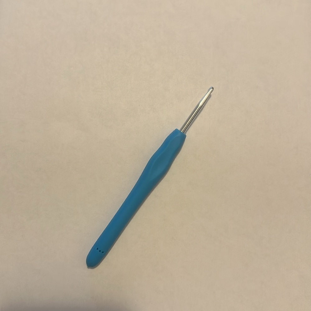 Crochet  hook - Picture 2 of 2